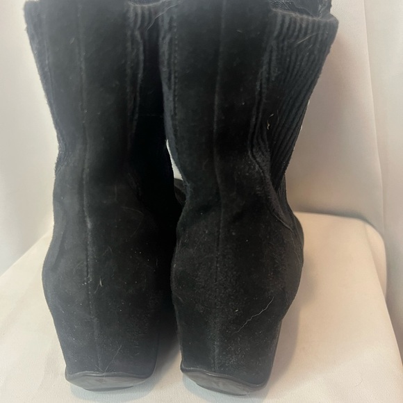 Aquatalia Size 8 Hidden  Wedge Marvin K Versa Ankle Black Suede Sock Boot - Picture 3 of 5
